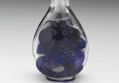 图片[2]-Purple-on-transparent glass overlay snuff bottle with a “Fish of Plenty” design, 19th century, Qing dynasty-China Archive